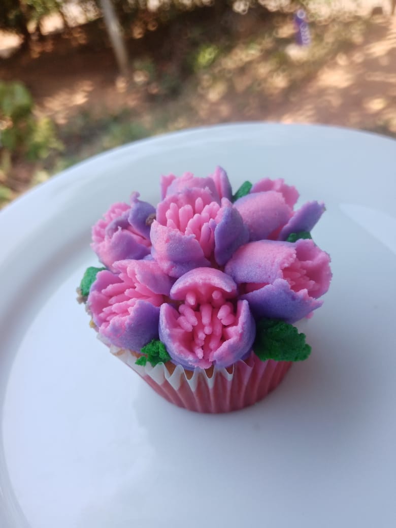Blue Pink Cupcakes – Cupcakes, Cakes by Malsha, Minuwangoda